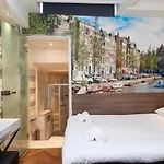 The Townhouse Hotel