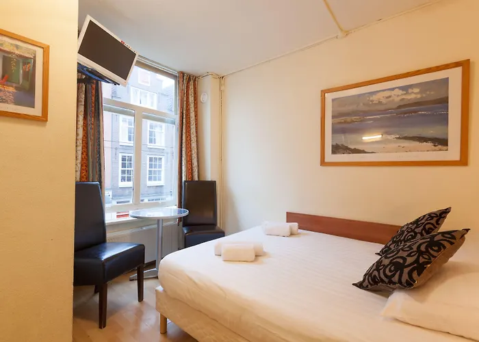 ذا تاونهاوس فندق