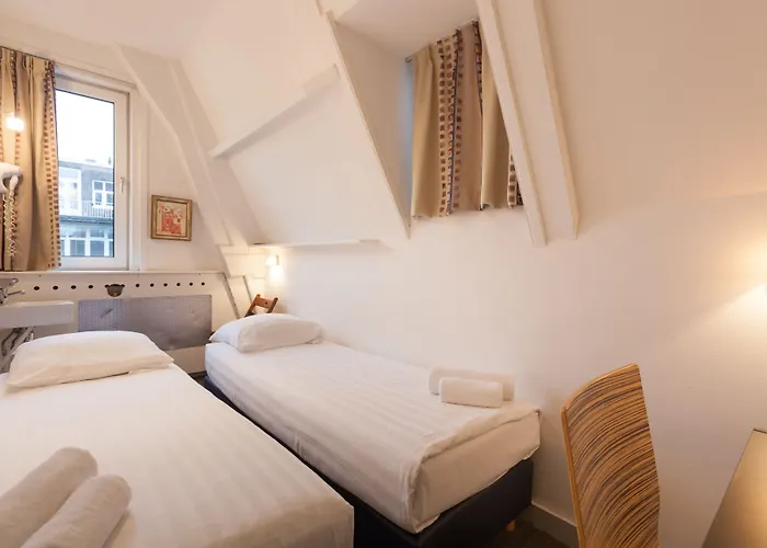 ذا تاونهاوس فندق