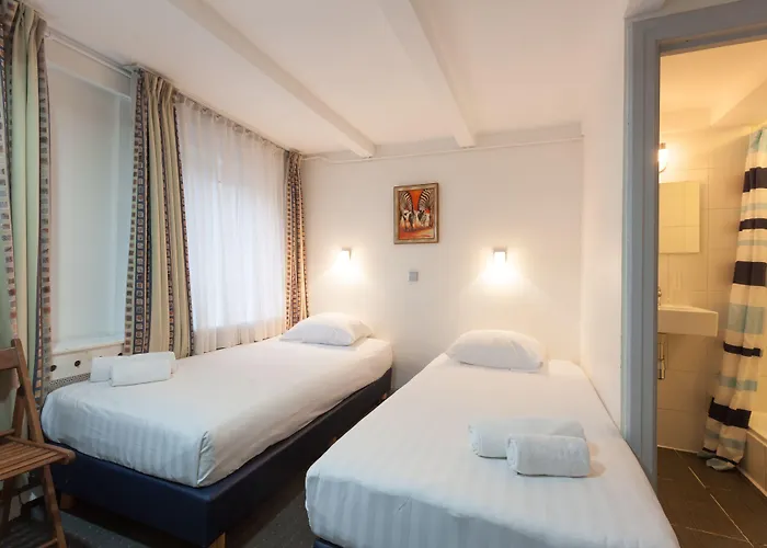 ذا تاونهاوس فندق 2*