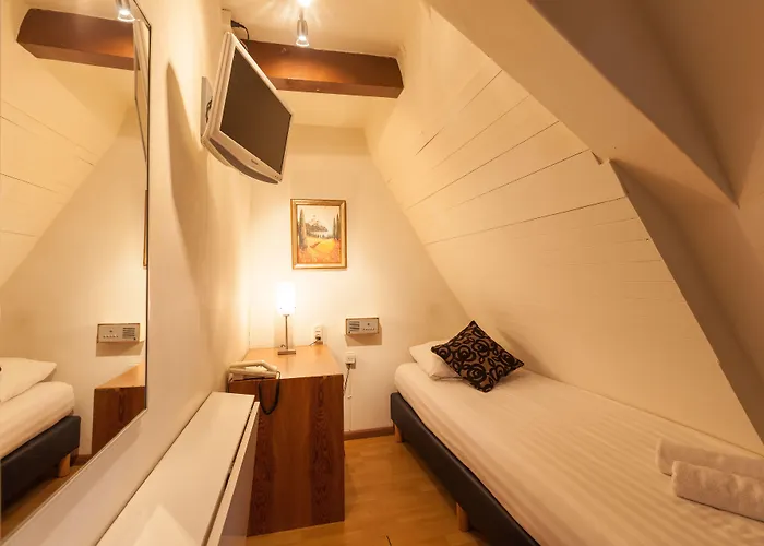 فندق ذا تاونهاوس 2*