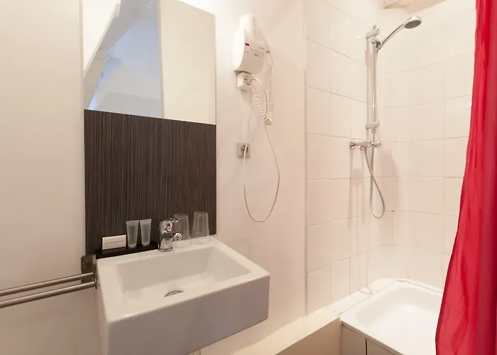 ذا تاونهاوس فندق