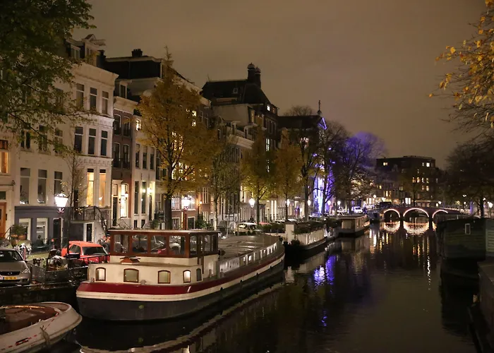 ذا تاونهاوس فندق 2*